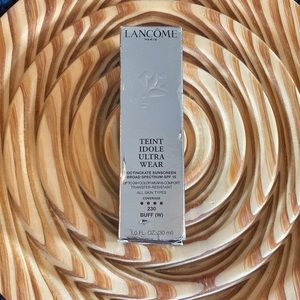 Lancôme Teint Idole Ultra Wear 24 hr liquid foundation